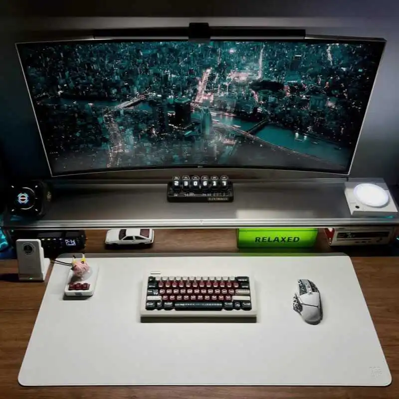 Aluminium monitorstandaard Acr - Desk Setup Living Room recensie en prijs